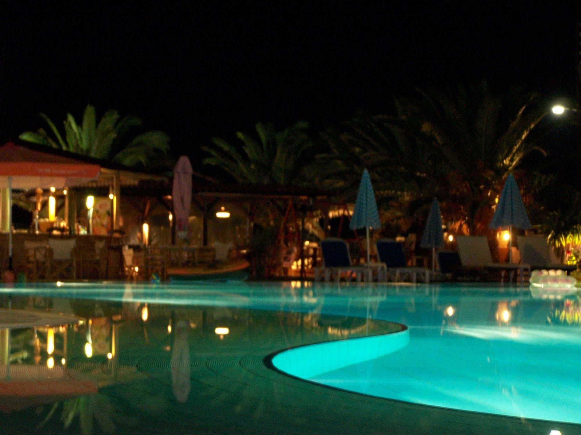 Ninos On The Aparthotel